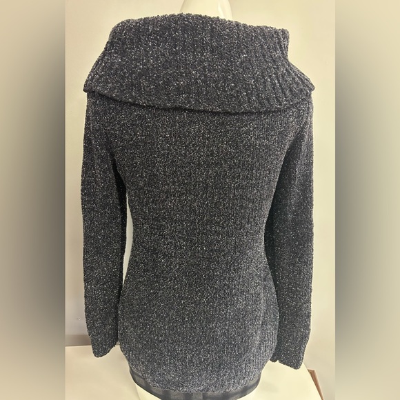 WHITE HOUSE BLACK MARKET KNITTED SCOOPED NECK SWEATER IN BLACK AND SILVER IN XS - Picture 6 of 9